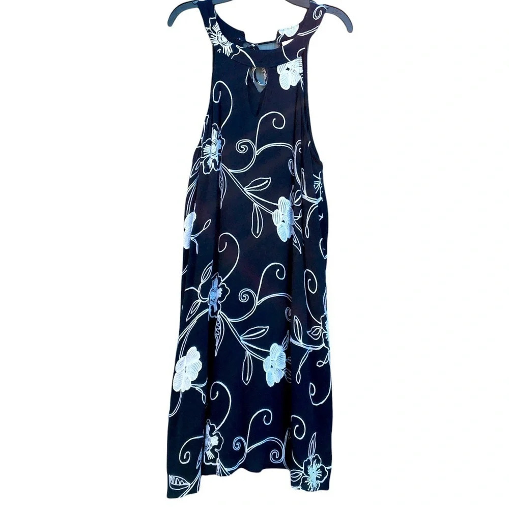 Le Lis Sleeveless Floral Dress Navy Blue / White Women’s Size Medium v6x